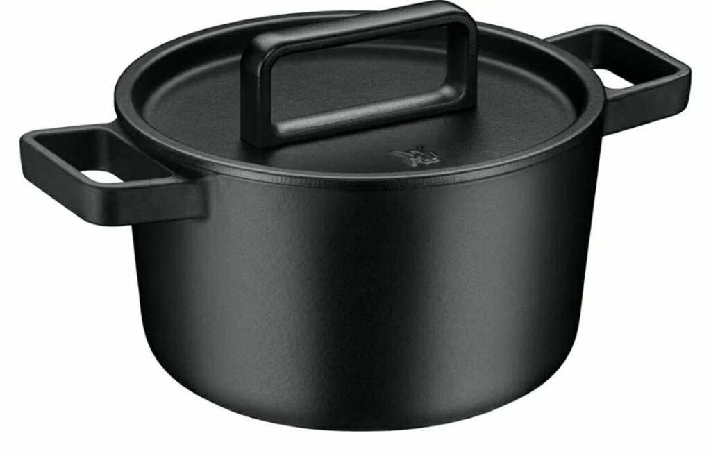 μαντεμένιες-κατσαρόλες